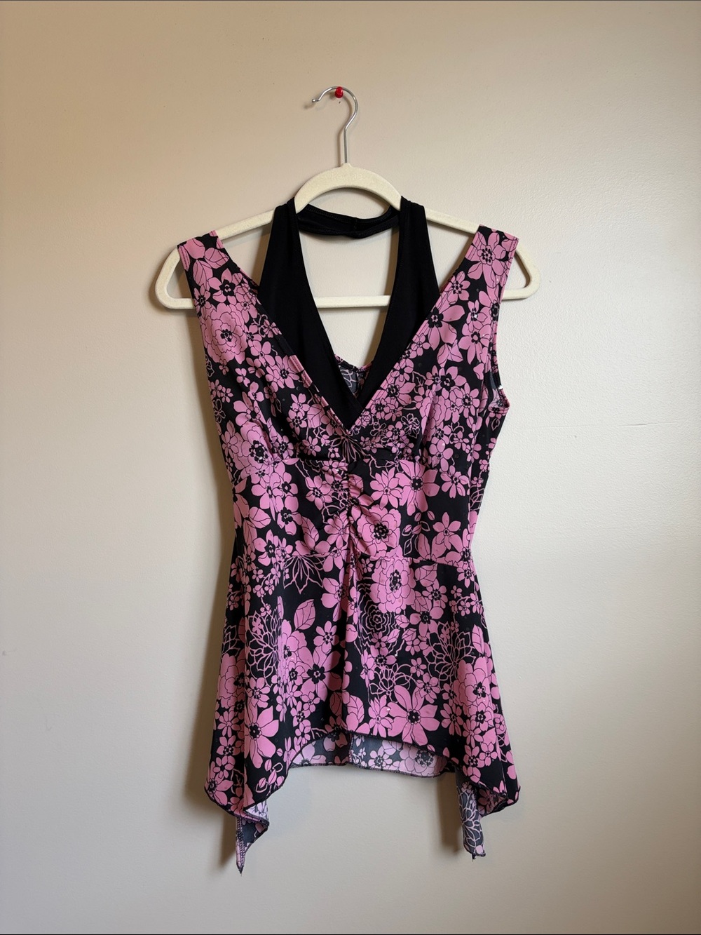 Mariposa Pink and Black Floral Asymmetrical Hem Top